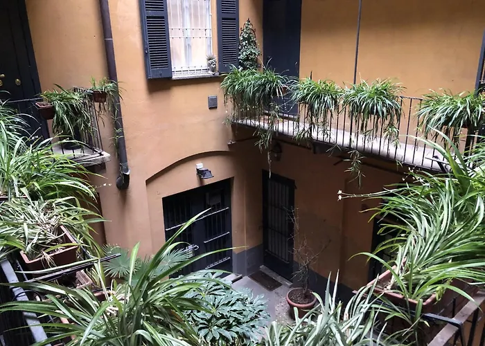Brera Vip Spotlight - Brera - Duomo - Castello Sforzesco - Lanza Metro M2